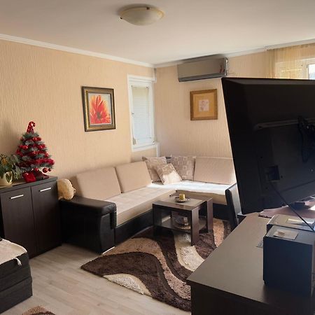 Studio Apartment For Rent In ブドヴァ エクステリア 写真