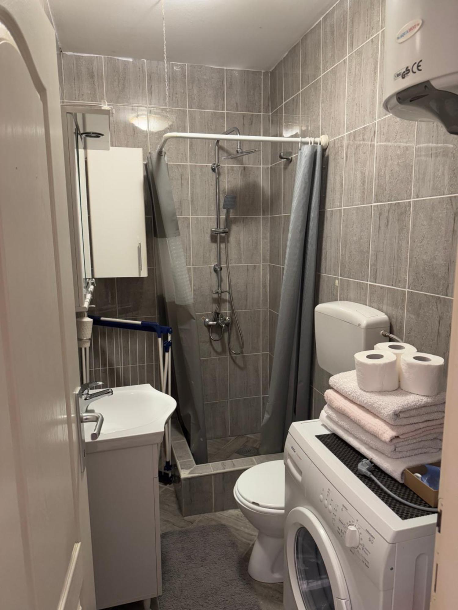 Studio Apartment For Rent In ブドヴァ エクステリア 写真